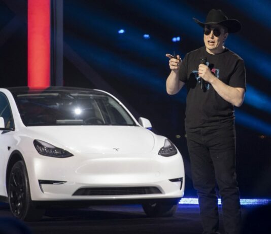 Commentary: What 2023 holds for Tesla and why it might be time for Musk to go