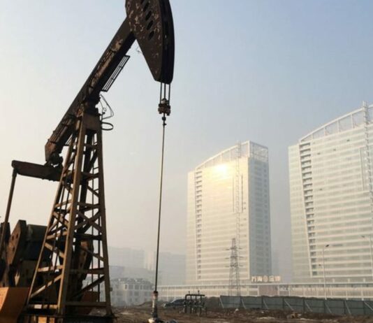 Oil heads for solid weekly gain on China demand hopes