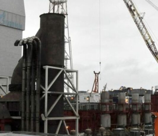 Russia sends more Arctic oil to China, India after sanctions