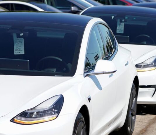 Tesla cuts prices on electric vehicles for US market