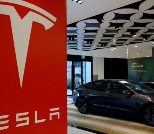 Tesla offers discount on electric vehicles in Singapore inventory
