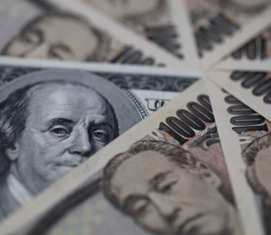 Yen jumps; dollar tentative ahead of US inflation data