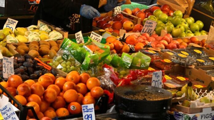 World food prices fall for 12th month running in March - FAO