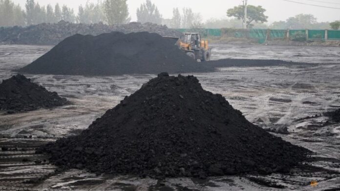 China April coal output eases from record high in March