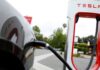 Exclusive-Washington state plans to mandate Tesla’s charging plug – official