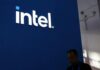 Intel forecasts quarterly revenue below estimates, stock falls