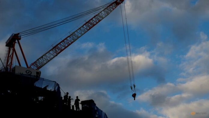 Japan Dec core machinery orders rise, recovery seen limited