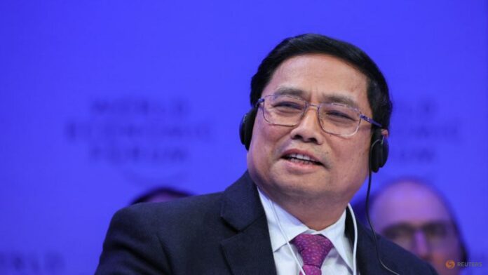 Vietnam PM meets top local businesses amid weak bank lending