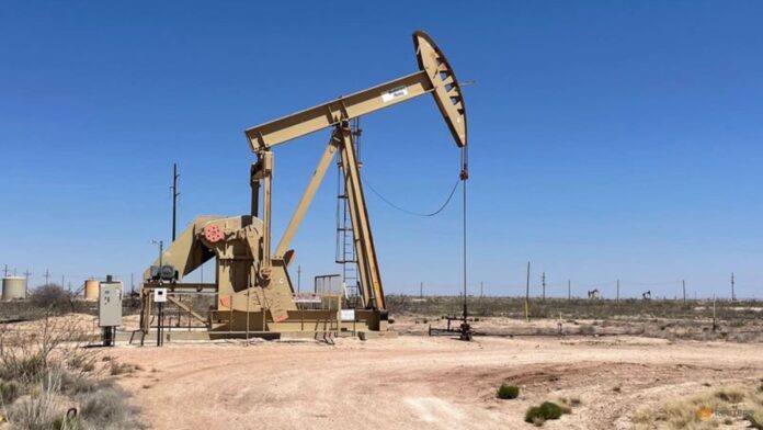 Oil rises on risk of broadening Middle East conflict