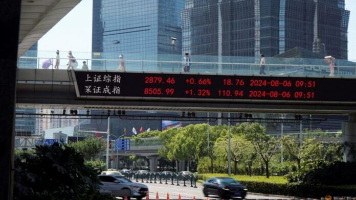 Bonds rally, dollar firms as traders ponder rate cuts