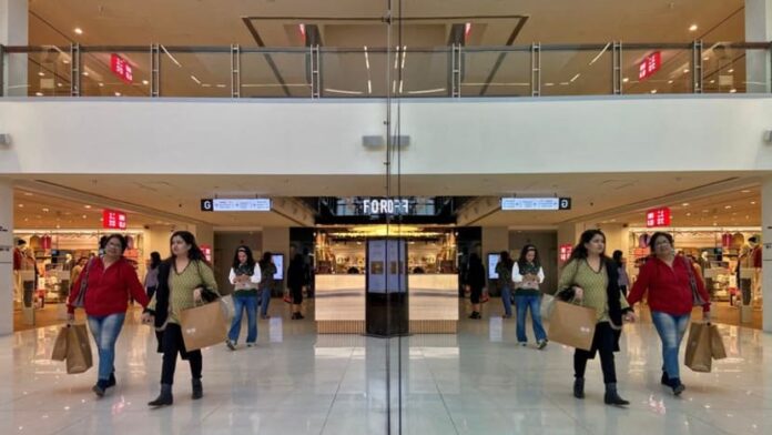 Analysis:India's middle class tightens its belt, squeezed by food inflation