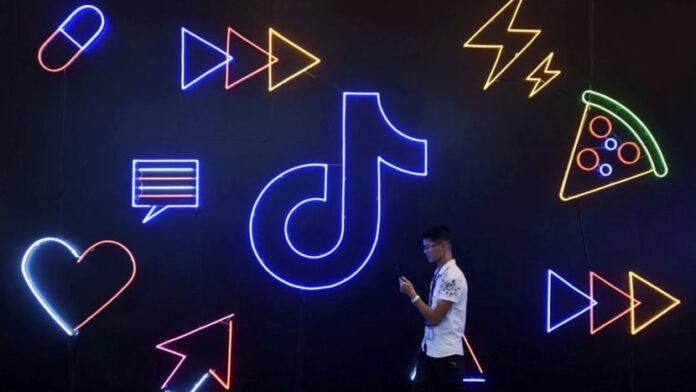 Senator says Trump cannot ignore law requiring ByteDance to divest TikTok by next year
