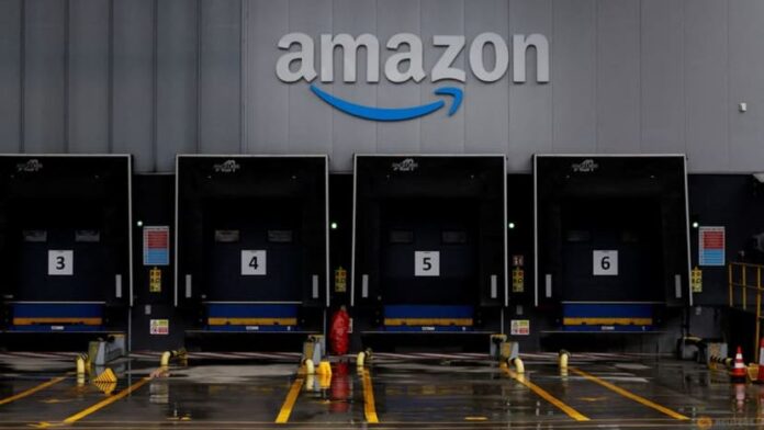 Amazon considers $15 billion warehouse expansion plan, Bloomberg News reports