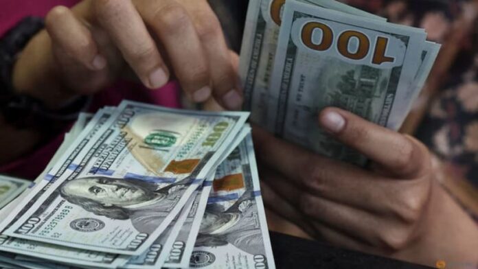 Dollar gains against yen as Trump's trade war intensifies