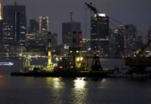 Japan June machinery orders rise 3.0% month-on-month