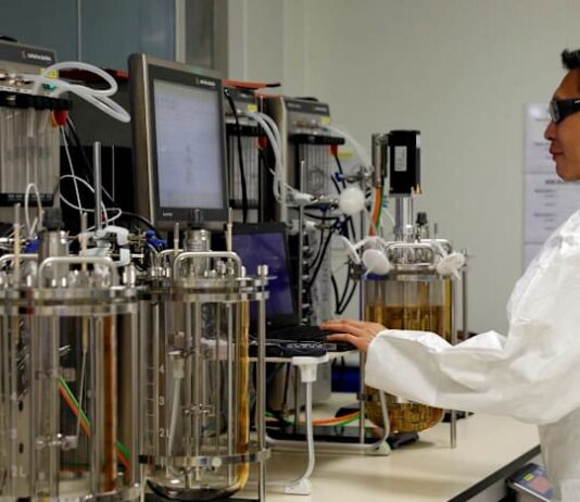 Singapore’s pharmaceutical sector faces uncertainty after new US 100% tariffs