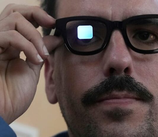 Commentary: Smart glasses shouldn’t be the next smartphones