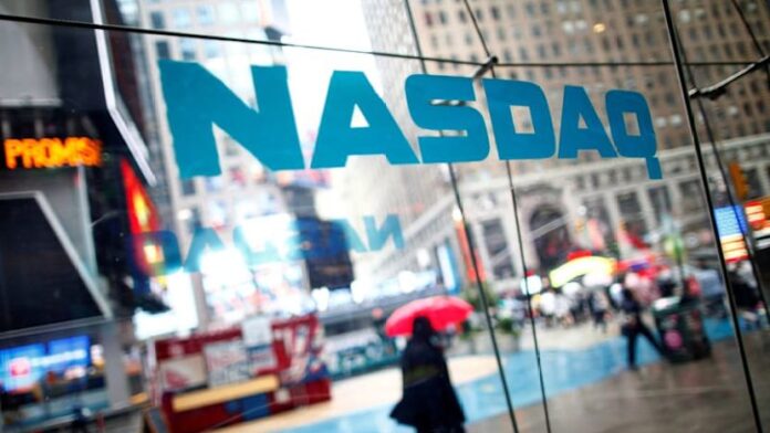 Gloo, with former Intel CEO Gelsinger as tech head, seeks nearly $900 million valuation in IPO