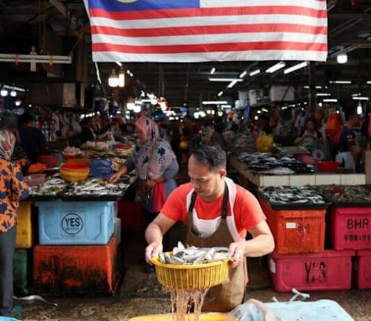 Malaysia’s economy grew 5.2% in Q3 on-year, official advance estimate shows