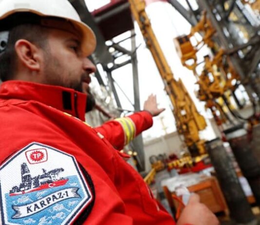 Pakistan awards first offshore oil exploration blocks for decades