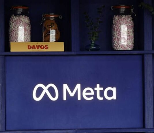 Tech leaders ramp up AI spending, but Alphabet’s cash flow wins investor favor