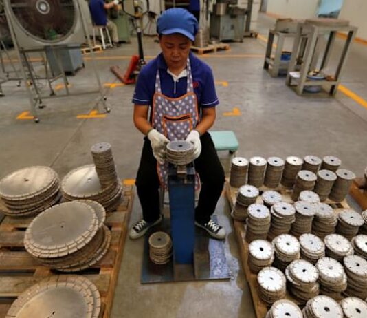 Thailand draws up measures to boost tourism as stimulus efforts continue