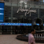 Asian stocks rise as record US shutdown nears end