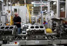 Automakers urge US to extend North America free trade deal