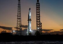Blue Origin unveils bigger New Glenn rocket variant to take on SpaceX