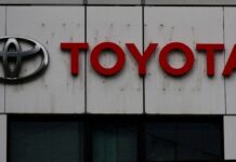 Elliott takes stake in Toyota Industries, says privatisation plan undervalues company