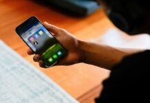 European lawmakers seek EU-wide minimum age to access AI chatbots, social media