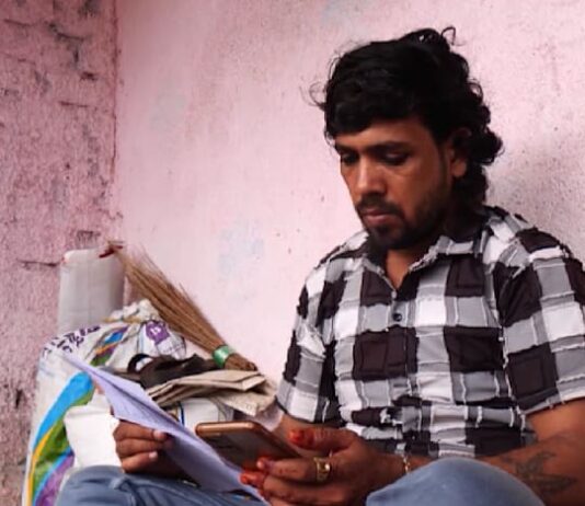 Low-income Indians turn to micro mutual funds for financial security