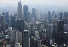 Malaysia’s economy grows 5.2 y/y in Q3, in line with forecasts