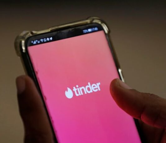 Match Group forecasts quarterly revenue below estimates as payers continue to slide