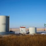 Oil extends decline on possible Russia-Ukraine peace deal