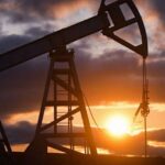 Oil slips as loadings resume at Russian hub; markets weigh sanctions impact