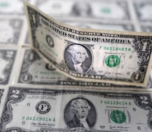 Safe-haven yen and dollar shine amid selloff in stocks; NZ dollar slides