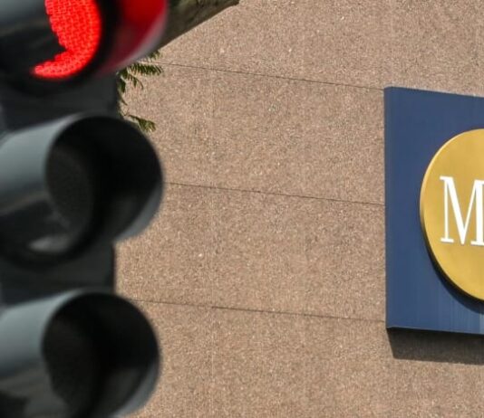 Singapore’s financial system remains resilient, but MAS warns of rising global risks