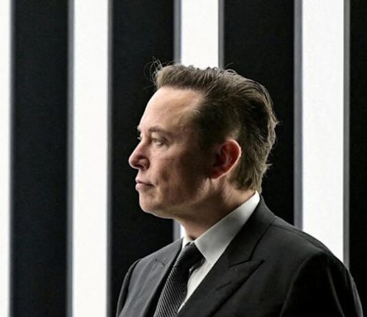 Tesla board to shareholders: Pay Musk or else