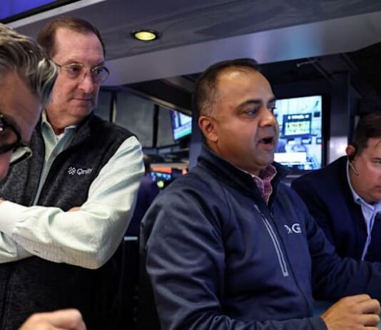 Trading Day: Fed hopes melt, stocks sink