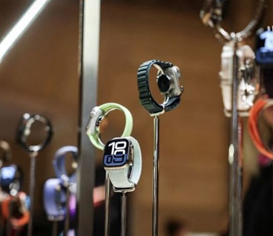 US jury says Apple must pay Masimo $634 million in smartwatch patent case