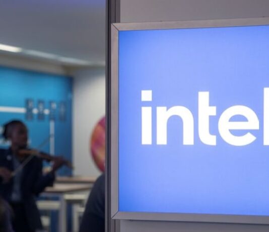 EU court cuts Intel’s EU antitrust fine