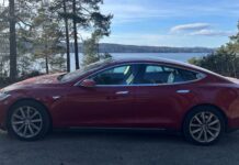 Exclusive-Tesla board made $3 billion via stock awards that dwarfed tech peers