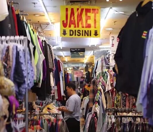 Indonesia tightens second-hand clothing import ban, hitting sellers and thrifty shoppers