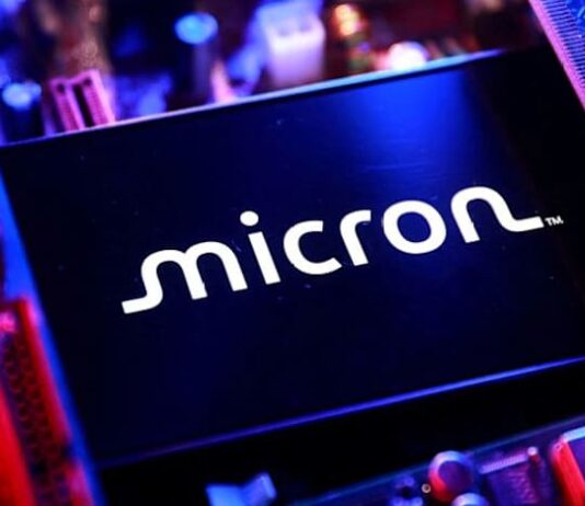 Micron forecasts blowout earnings on booming AI market, shares rise 6.3%