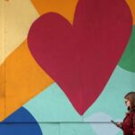 New York to require social media platforms to display mental health warnings