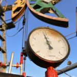 Oil rises slightly as market weighs supply risks