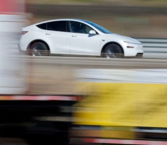 Only a few automakers to keep up AI push, Gartner says