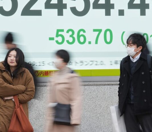 Dollar sinks on yen intervention talk