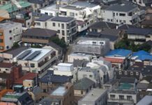 Japan November household spending unexpectedly rises, up 2.9% year/year